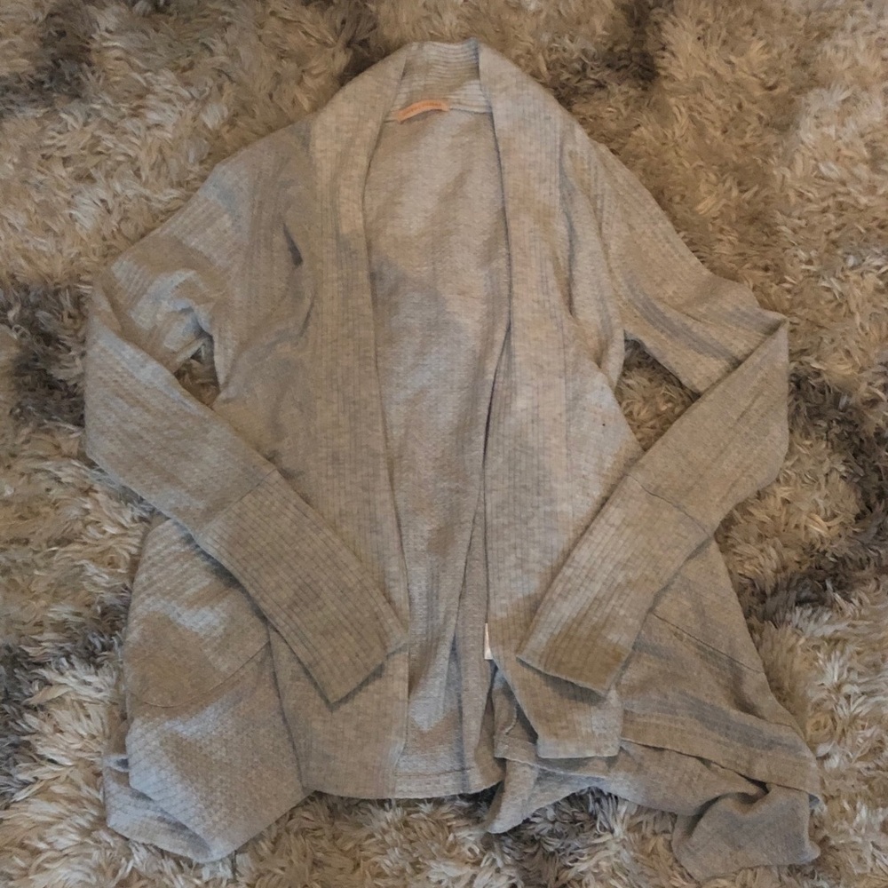 Adorable cardigan perfect for fall